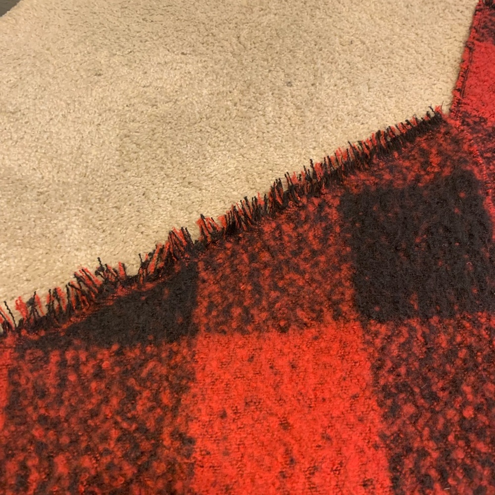 Buffalo Plaid Blanket Scarf - Picture 13 of 13